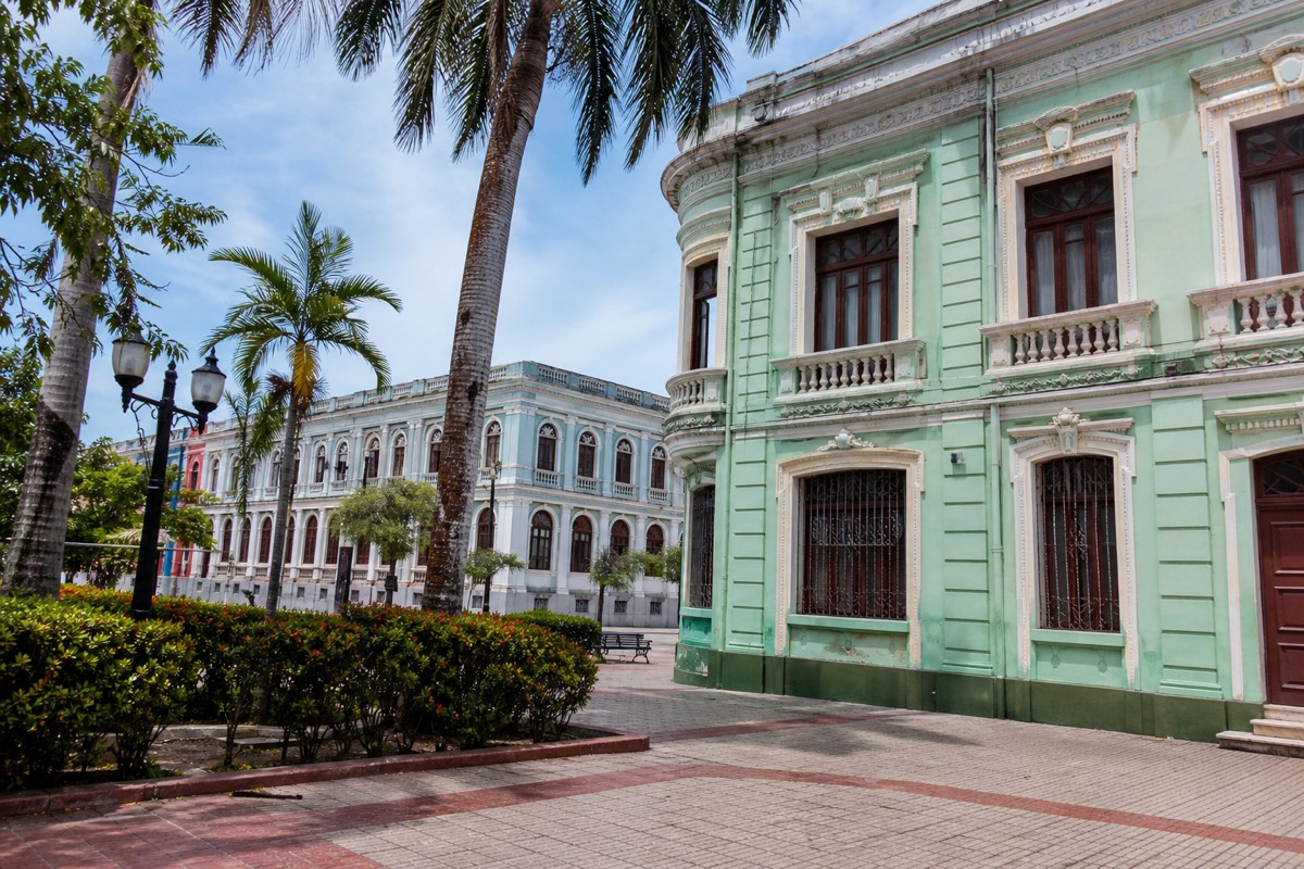 A street in downtown Iquitos